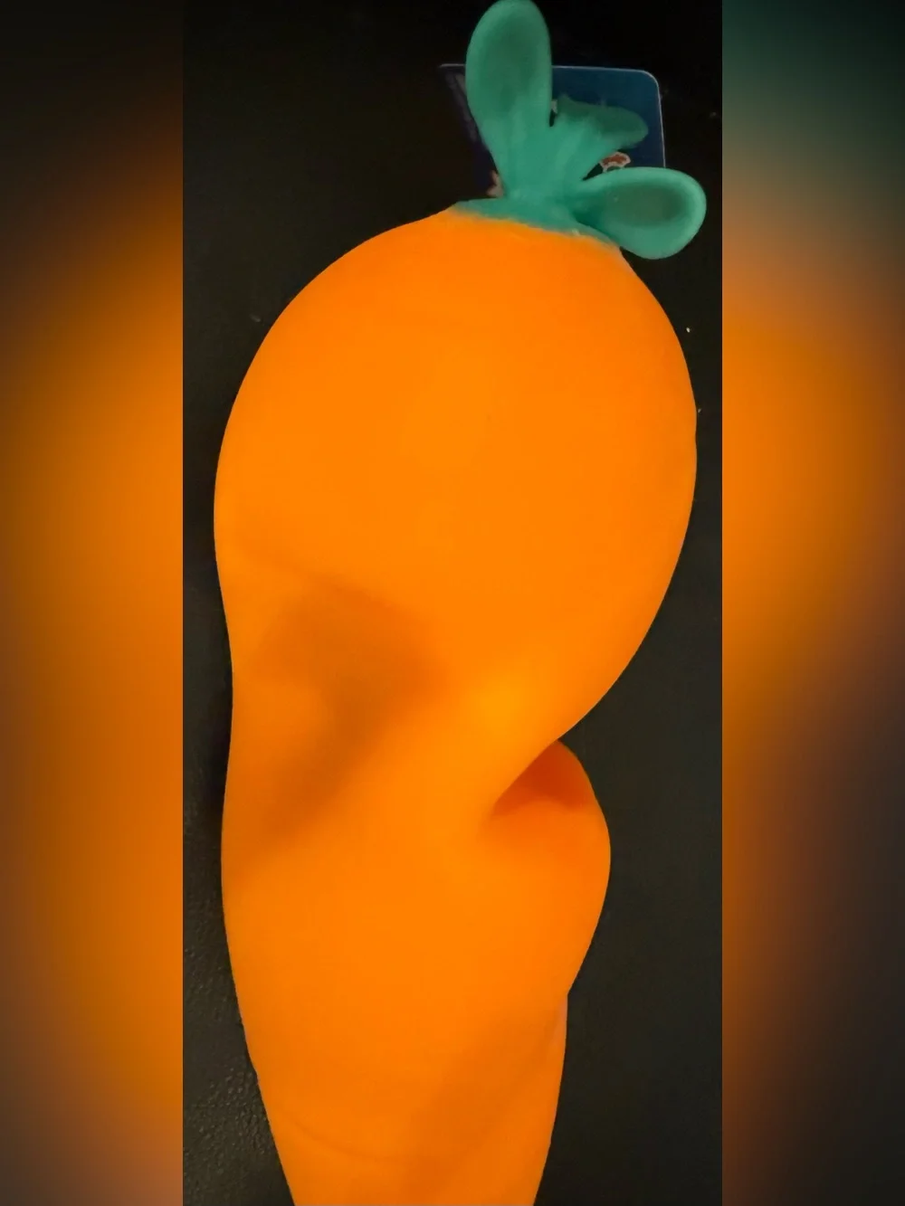 TOYMENDOUS (SUNNY DAYS)JUMBO SQUISHY CARROT SENSORY TOY. TRENDING/ORIGINAL NWT